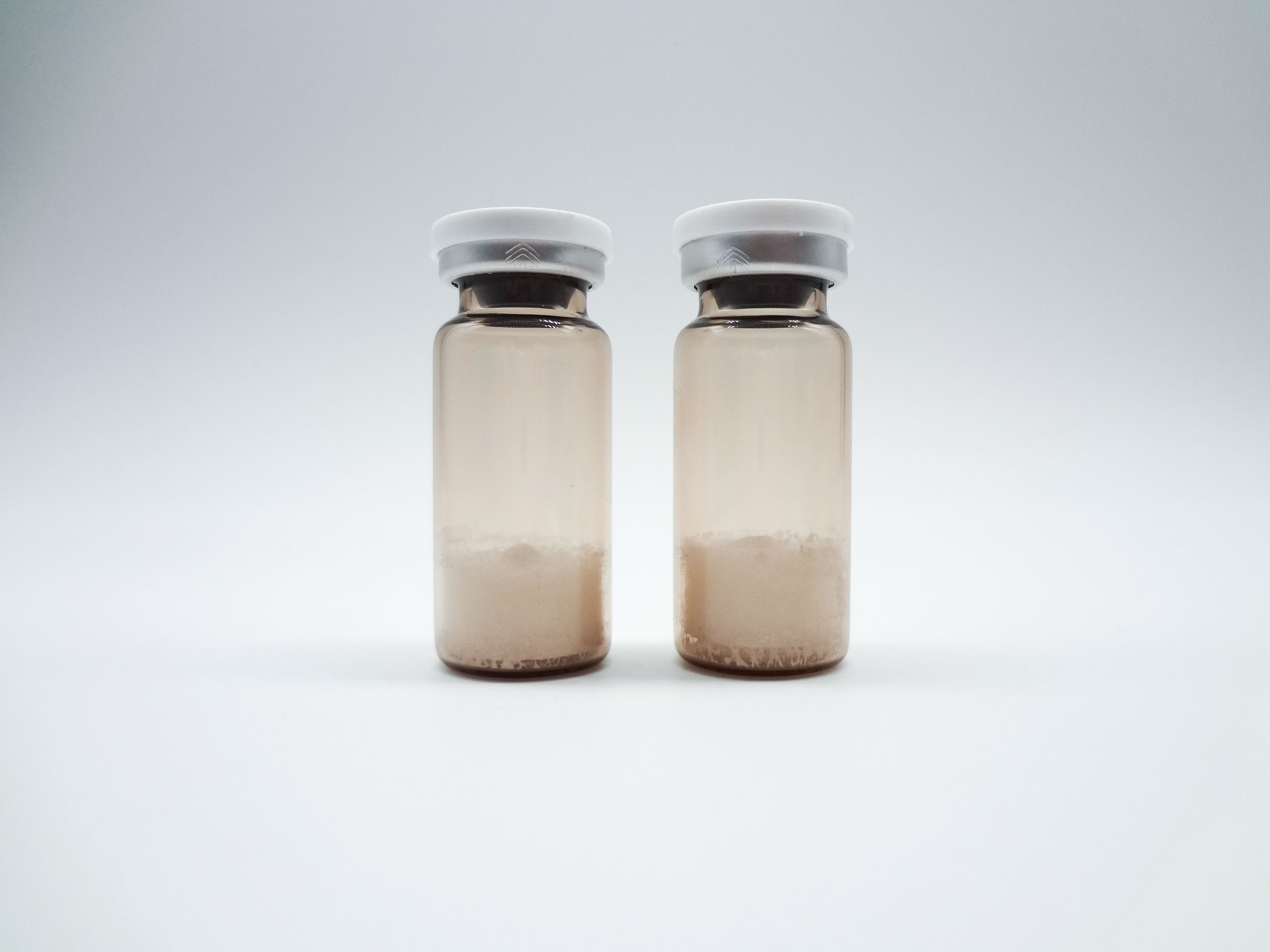 Biocompatible PLLA inyectable relleno dérmico para la restauración del volumen facial duradera y la corrección de arrugas
